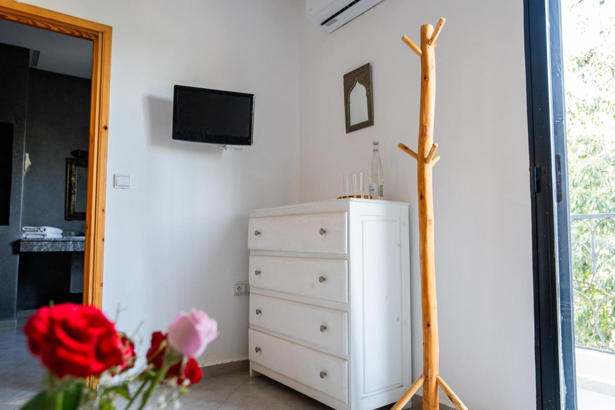 Villa Kamilia Есувейра Екстериор снимка