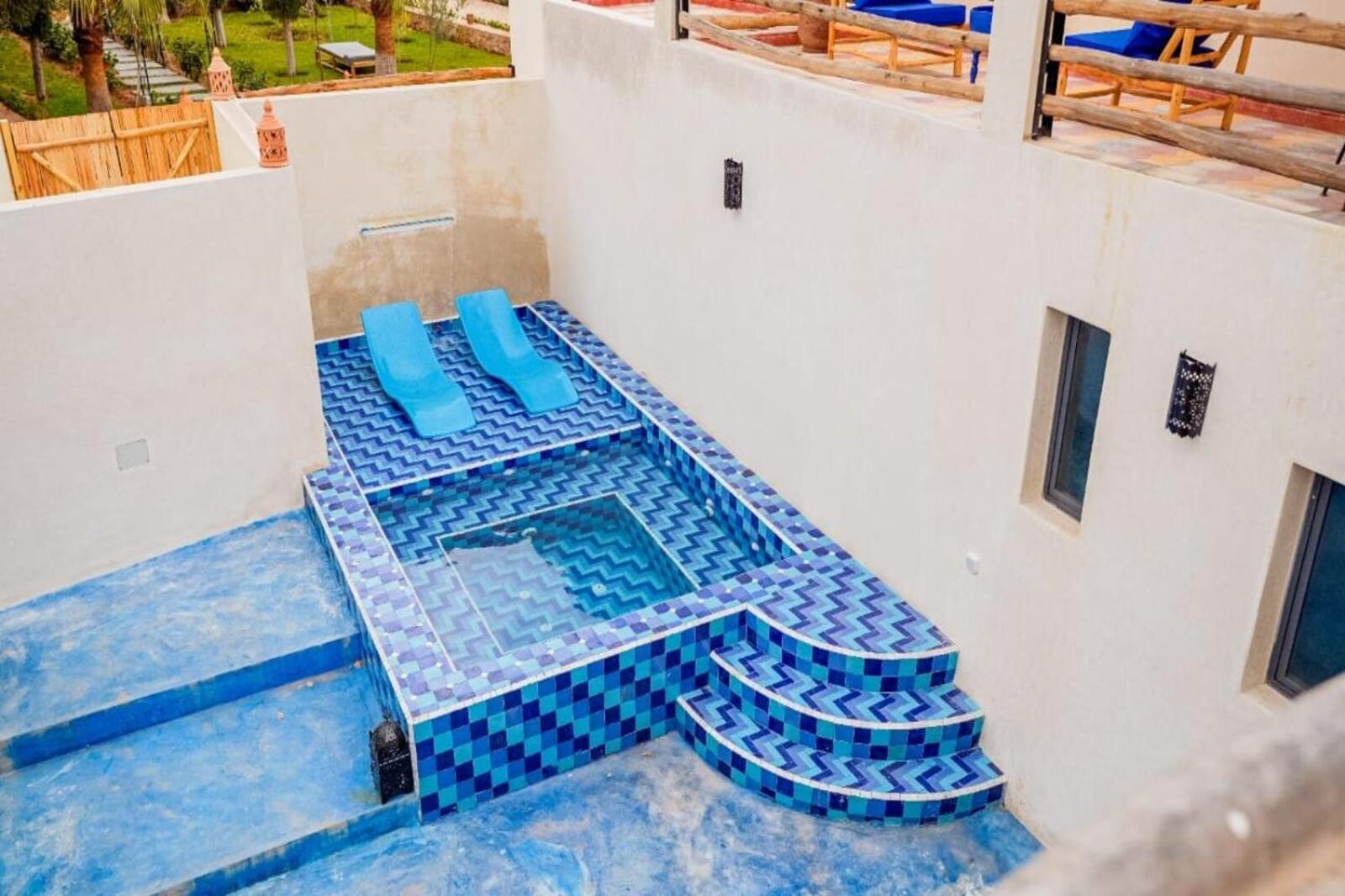 Villa Kamilia Есувейра Екстериор снимка