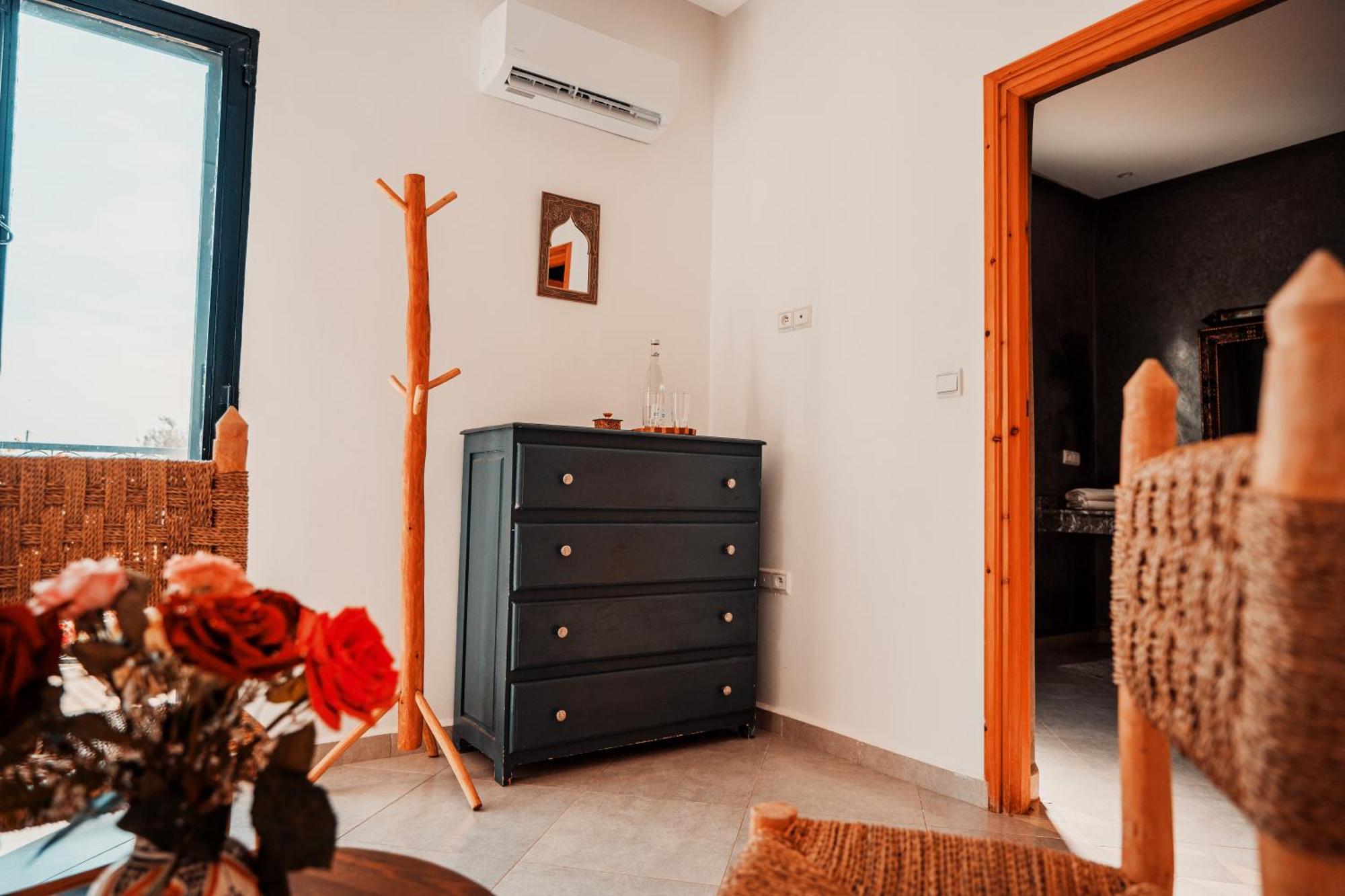 Villa Kamilia Есувейра Екстериор снимка
